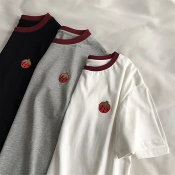 2023 Yaz kadın Kontrast Renk Patchwork T-Shirt Kore Tarzı Çilek Nakış Katı Gevşek Üstleri Rahat Tüm Uyumlu Tees