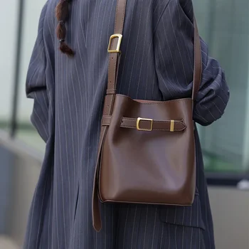 Banliyö Kova Çanta Kadınlar için kore tipi omuz çantası Kadın Fermuar Çile Bolsas Feminina Crossbody Bolsos Mujer Moda Çanta